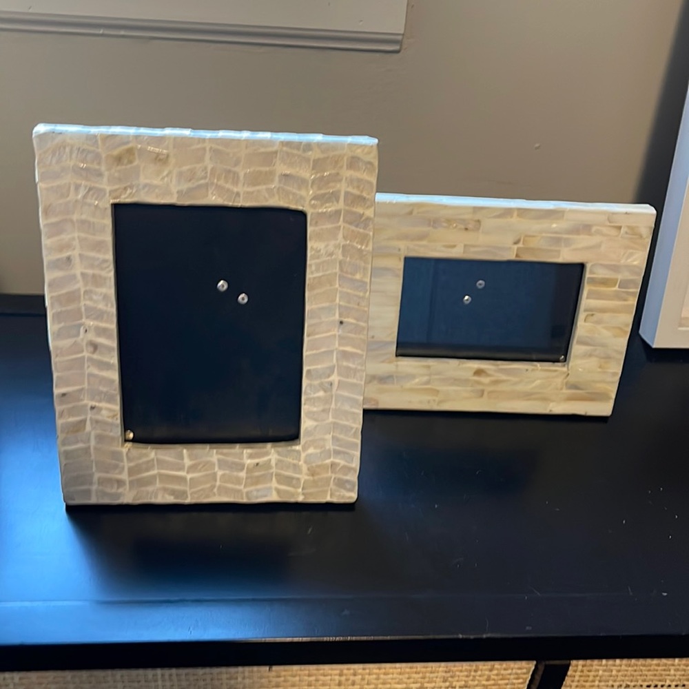 Set of frames